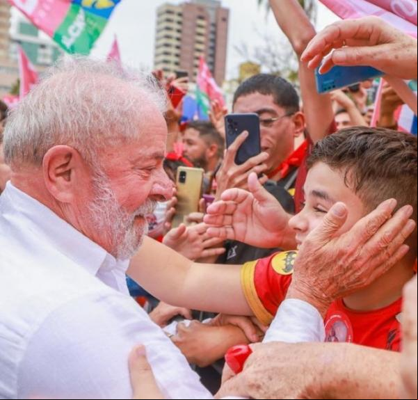Lula deseja reconciliação das famílias em mensagem de Natal.(Imagem:Reprodução/Instagram)
