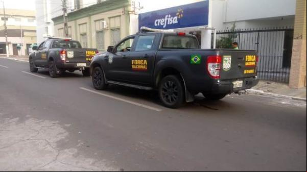 Veículos da Nacional são flagrados em Floriana neste sábado.(Imagem:FlorianoNews)