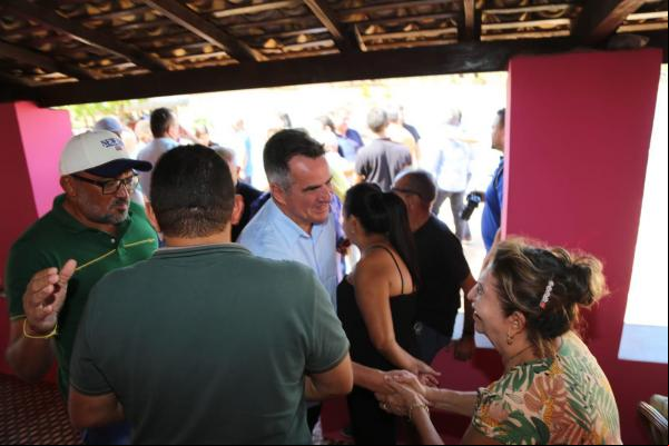 Ciro se reúne com prefeitos e lideranças em almoço promovido pelo deputado Fábio Xavier(Imagem:Ascom)