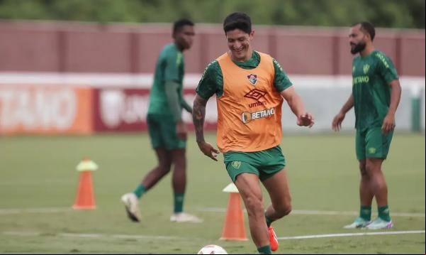 Fernando Diniz deve mudar equipe titular para o confronto.(Imagem:Lucas Mercon/Fluminense F. C./Direitos Reservados)