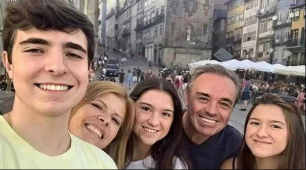 Após silêncio em audiência, filho de Gugu se manifesta(Imagem:Reprodução)