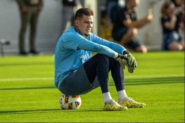 Ederson é candidato ao troféu de melhor goleiro.(Imagem: Getty Images)