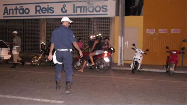 Polícia Militar e SUTRAN realizam blitzes em Floriano.(Imagem:FlorianoNews)