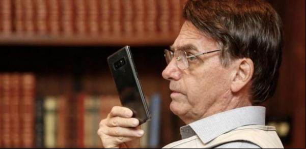Bolsonaro veta projeto que daria internet grátis a alunos e professores(Imagem:Reprodução)