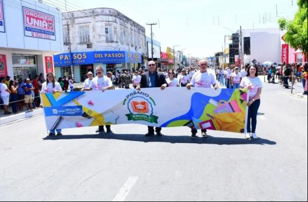 Bicentenário: Desfile Cívico e Repique dos Sinos marcam o 7 de setembro em Floriano. (Imagem:Secom)