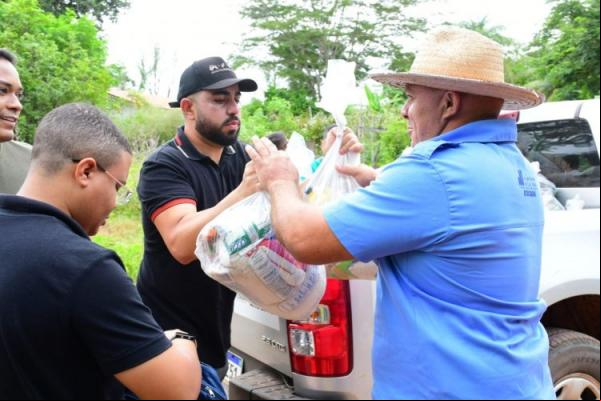 Prefeitura de Floriano realiza entrega de cestas básicas a famílias das zonas urbana e rural(Imagem:Secom)