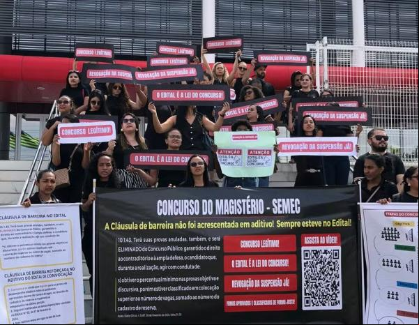 Professores protestam no TJ contra suspensão do concurso da Semec em Teresina.(Imagem:Arquivo pessoal)