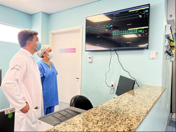 O equipamento permite que a equipe médica acompanhe os sinais vitais das pacientes em tempo real.(Imagem:Divulgação)