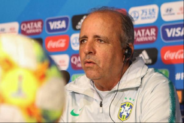 Ex-técnico da seleção feminina(Imagem:Reprodução)