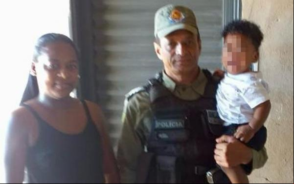 Sargento da PM salva bebê de um ano que se engasgou com cuscuz no Piauí.(Imagem:Ascom)