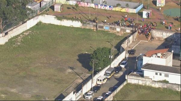 Imagem mostra local onde garoto foi atacado por cães(Imagem:Reprodução/ TV Globo)