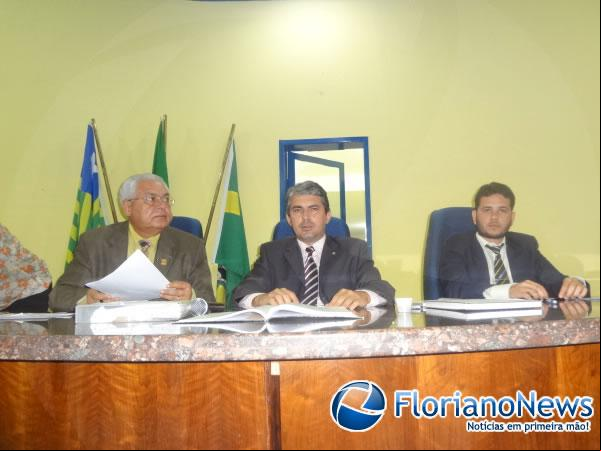 Câmara promoveu debate sobre situação de imóveis invadidos no Conjunto Zé Pereira.(Imagem:FlorianoNews)