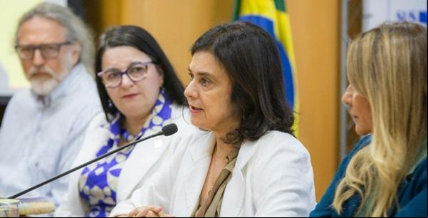 Estudo apresentado pelo Ministério da Saúde revela que, entre os sintomas mais relatados, estão ansiedade, cansaço, dificuldade de concentração e perda de memória.(Imagem:Rafael Nascimento/MS)