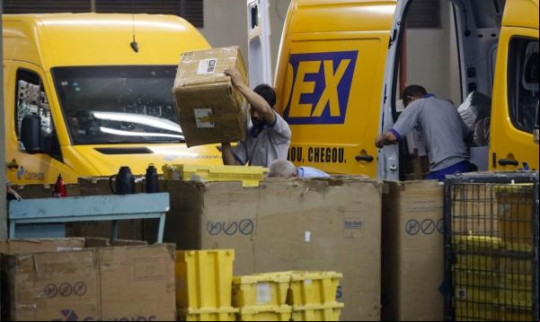 Centro de Tratamento de Encomendas dos Correios.(Imagem:Fernando Frazão/Agência Brasil)