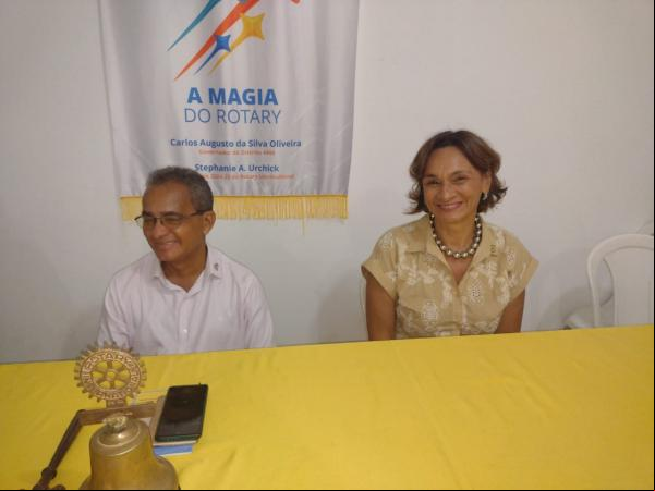 Rotary Club de Floriano homenageia Dr. Beethoven Brandão em celebração ao Dia da Bandeira.(Imagem:FlorianoNews)