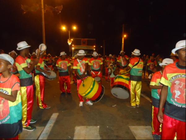Sete Escolas do Grupo de o se apresentaram no 1º dia de desfiles em Floriano.(Imagem:FlorianoNews)