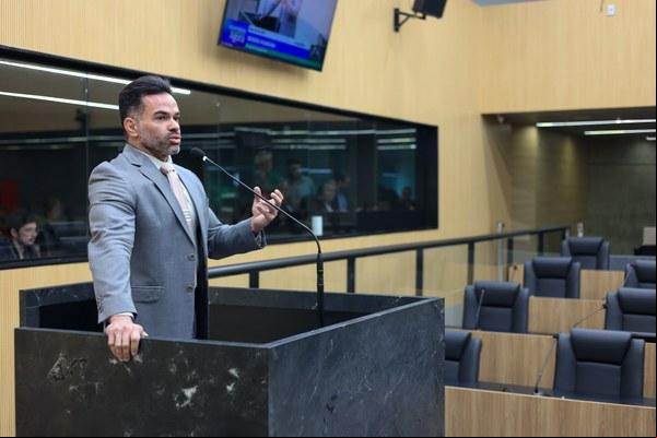 Deputado B. Sá compara com estados vizinhos onde o problema já foi reduzido(Imagem:Alepi)