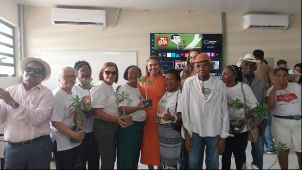 Idosos do CRAS I participam do III Seminário Interdisciplinar de Geriatria e Gerontologia na UFPI.(Imagem:Secom)