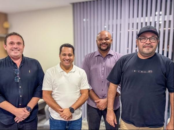 Prefeito Gleydson Resende recebe lideranças e reforça compromisso com o diálogo e o desenvolvimento.(Imagem:Reprodução/Instagram)