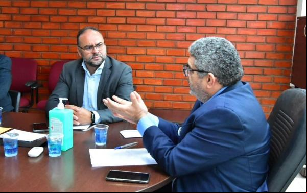 Presidente da Câmara de Floriano lidera comitiva em reunião com secretário estadual de Saúde para tratar de demandas urgentes.(Imagem:Reprodução/Instagram )