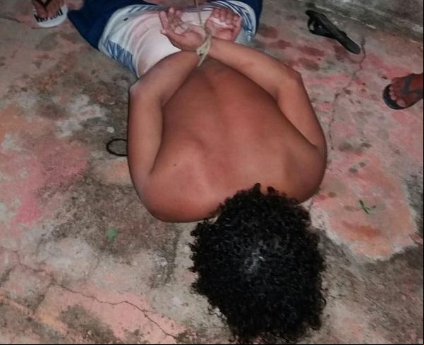 Homem provoca sequência de acidentes e é detido por populares em Floriano.(Imagem:Reprodução)