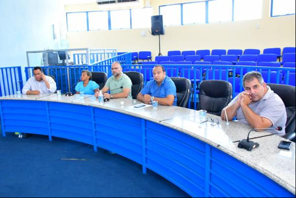 Poder Legislativo de Floriano recebe organização assistencial para reunião.(Imagem:CMF)