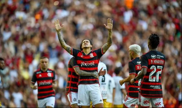 Rubro-Negro triunfa para assumir a vice-liderança do Carioca.(Imagem:Marcelo Cortes/CRF/Direitos Reservados)