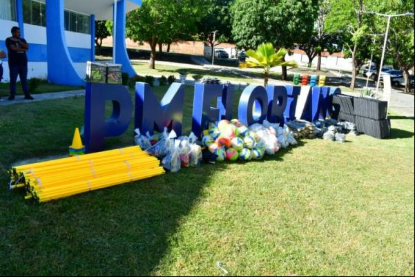 Saúde de Floriano entrega novos kits de atividade física para os polos do IAF.(Imagem:Secom)