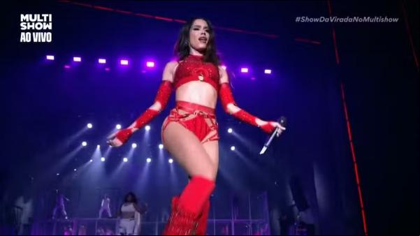 Anitta no Show da Virada em Copacabana.(Imagem: Reprodução/Multishow)