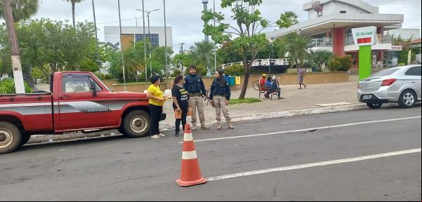 Ações educativas integradas promovem conscientização no trânsito em Floriano.(Imagem:Divulgação/PM)