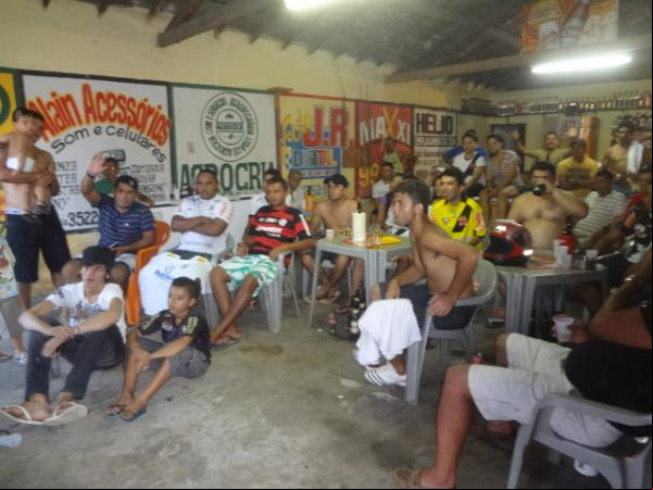 Torcedores acompanharam jogo deste domingo em bares de Floriano. (Imagem:FlorianoNews)