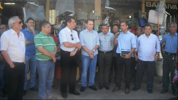 Nova sinalização do trânsito de Floriano foi entregue pela Prefeitura Municipal.(Imagem:FlorianoNews)