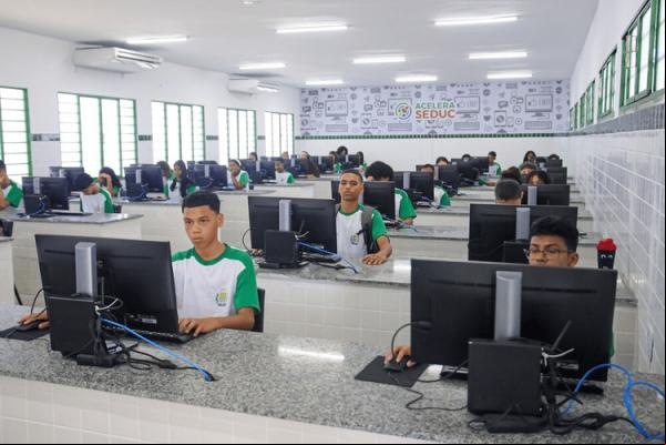 Mais de 120 mil estudantes da rede pública estadual estão cursando a disciplina obrigatória.(Imagem:Divulgação)
