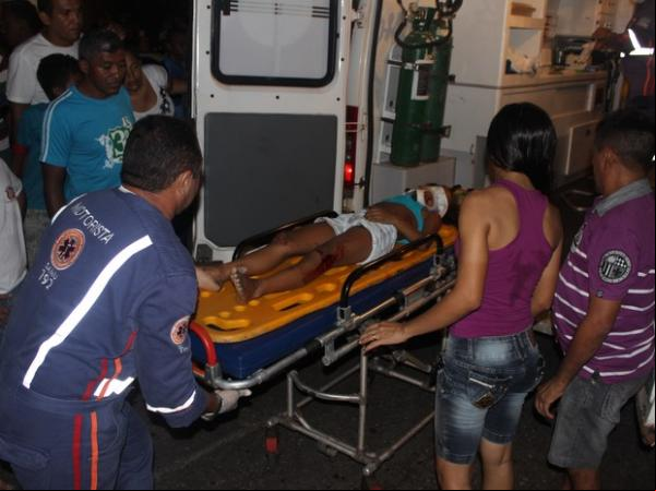 Menina de sete anos foi violentamente atropelada por dois motoqueiros.(Imagem:Ellyo Teixeira/G1)
