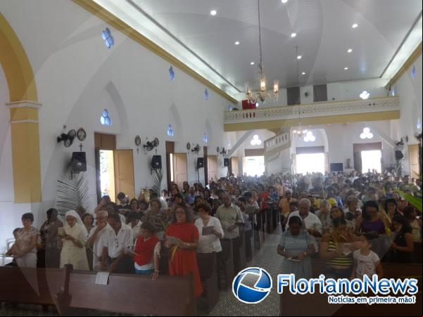 Procissões e missas marcaram o Domingo de Ramos em Floriano.(Imagem:FlorianoNews)