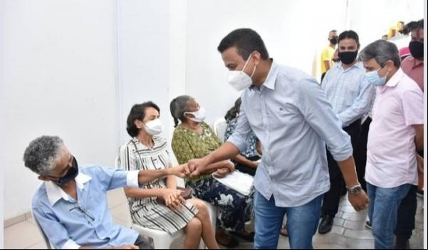 Deputado Francisco Costa esteve em Floriano acompanhando o Mutirão de Catarata(Imagem:Reprodução)