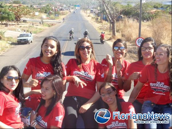 Cajueiro Motos comemora Dia do Motociclista com moto eio em Floriano. (Imagem:FlorianoNews)