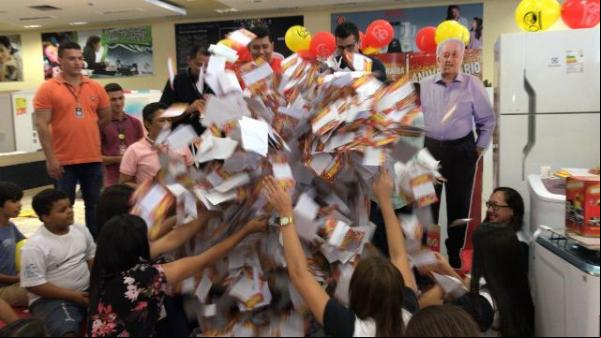 Armazém Paraíba realiza último sorteio da campanha de aniversário em Floriano.(Imagem:FlorianoNews)