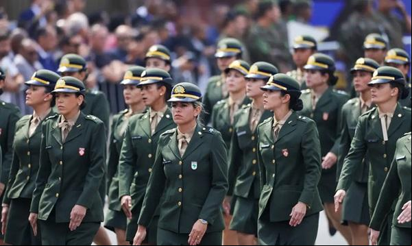Sete mil mulheres se alistam no serviço militar em 2 dias.(Imagem:Agência Brasil)