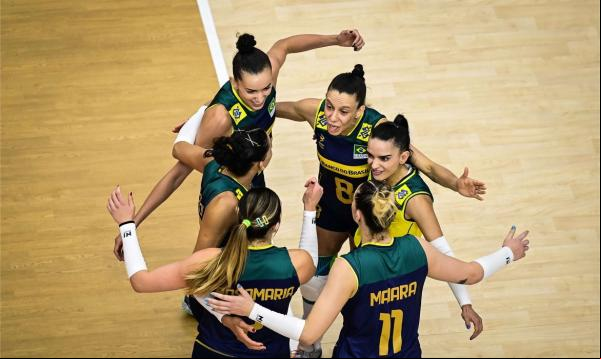 Brasil vira e vence a atual campeã Itália(Imagem:Divulgação)