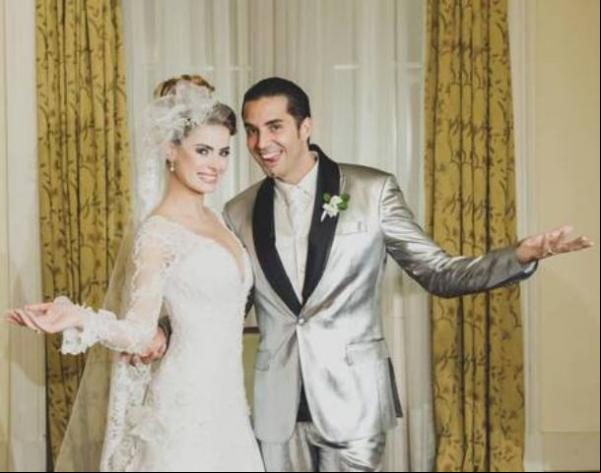 Latino e Rayanne Morais no dia do casamento, em março desse ano.(Imagem: Divulgação)