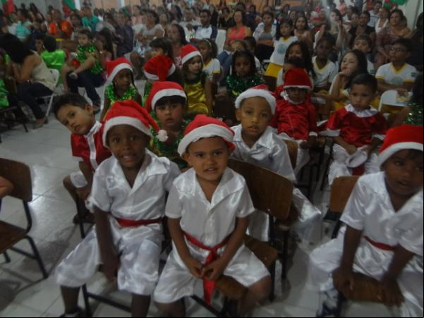 Escola Mega de Floriano realizou confraternização de natal.(Imagem:FlorianoNews)