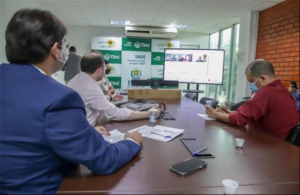 COE aprova liberar máscara em cidades com 60% das pessoas vacinadas com reforço(Imagem:Divulgação)