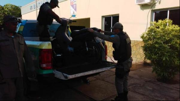 Motocicleta de entregador tomada de assalto é recuperada pela PM de Floriano.(Imagem:FlorianoNews)