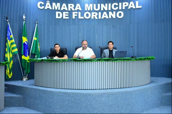 Câmara de Floriano doa bens ociosos para organizações sem fins lucrativos.(Imagem:CMF)