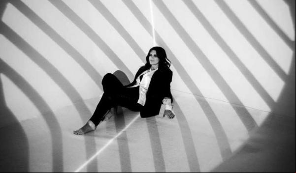 Laura Pausini anuncia retorno em novo projeto musical(Imagem:Divulgação)