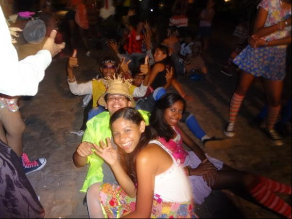Alegria e animação marcaram o encerramento do 7º Arrastapé no bairro Tiberão.(Imagem:FlorianoNews)