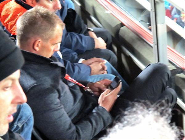 Ronald de Boer, irmão de Frank, acompanha o confronto entra Brasil e Chile, no Ellis Park, em Joanesburgo, pelas oitavas de final da Copa do Mundo (Imagem:Thiago Ribeiro )