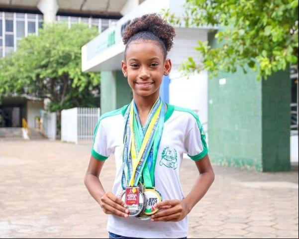 Aluna medalhista Adriana Alves(Imagem:Divulgação)