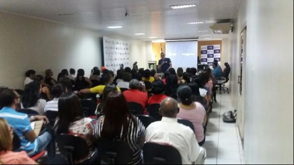 PRF realiza palestra de enfrentamento às drogas. (Imagem:PRF)